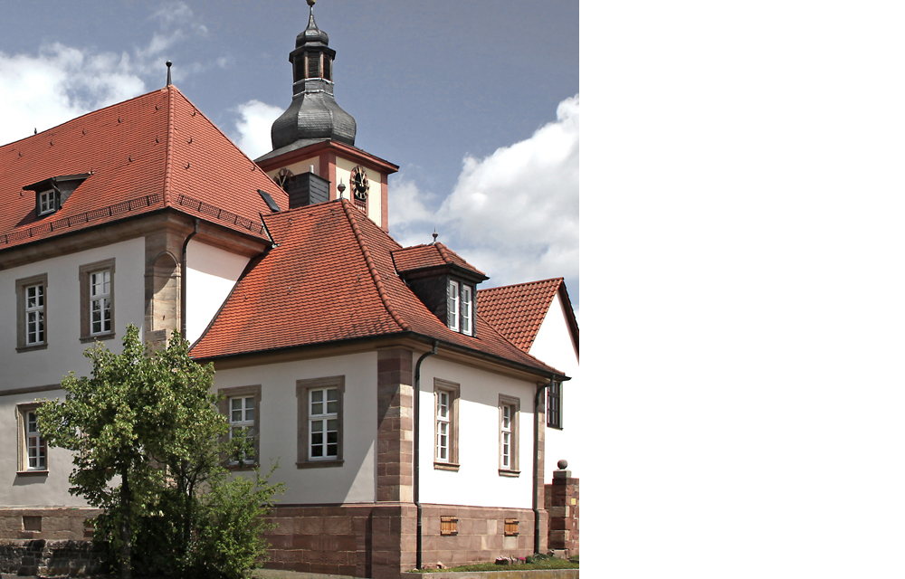 1000x640 Pfarrhaus_Aussen5